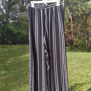 MAX STUDIO Black White Striped Flowy Palazzo Pants
